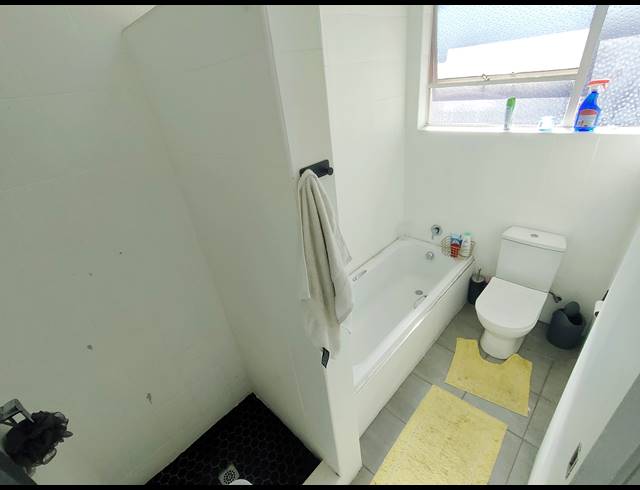 2 BEDROOM TOWNHOUSE FOR SALE IN BRACKENHURST